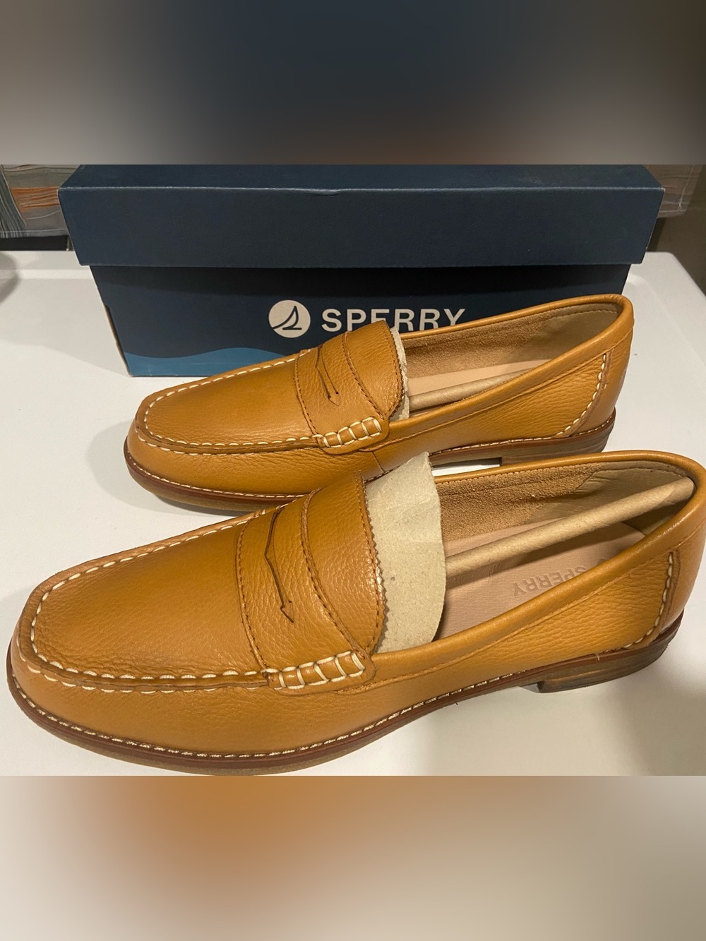 Sperry Women’s Tan/Bronzer Leather Penny Loafers